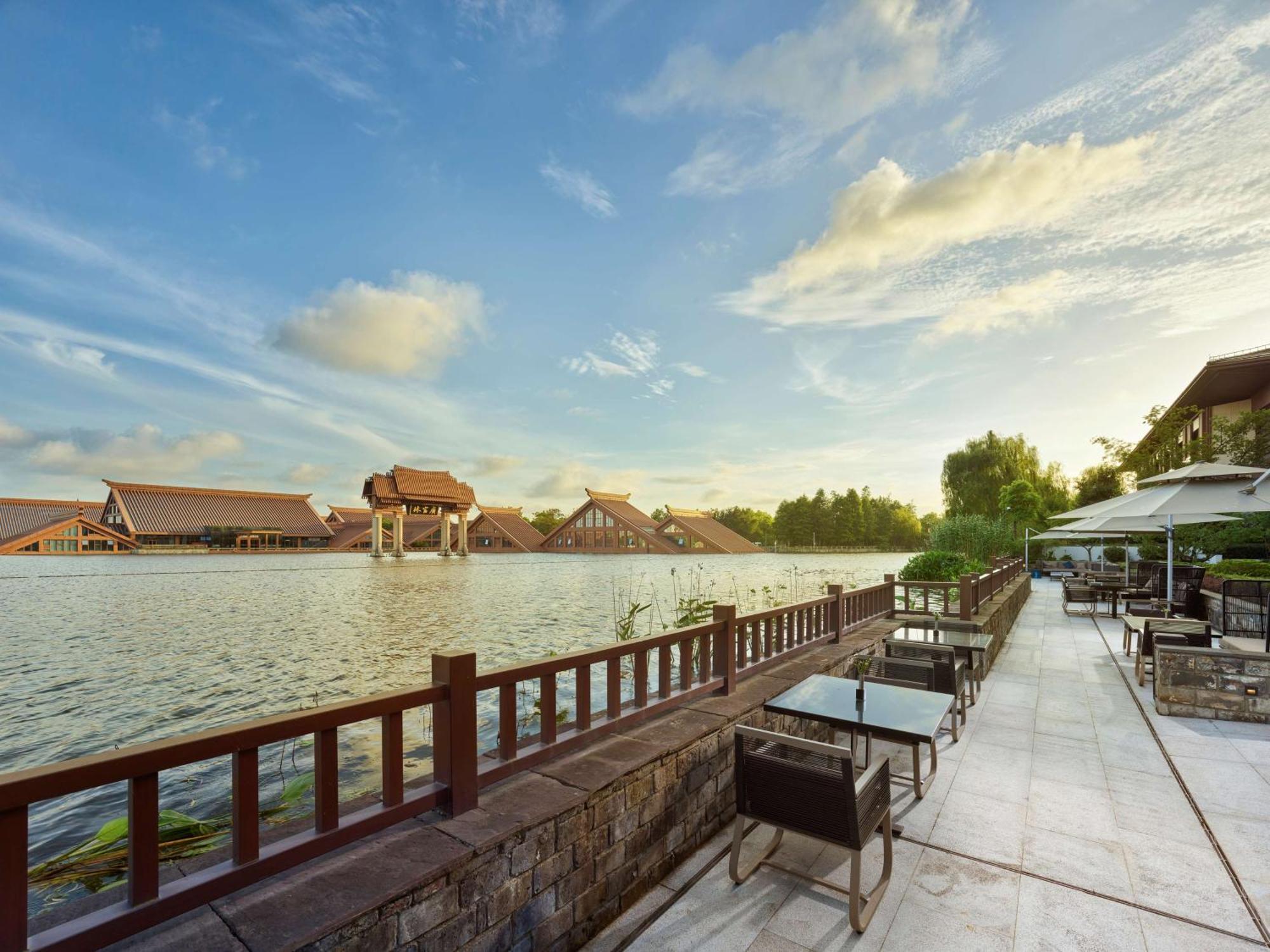 Hilton Shanghai Songjiang Guangfulin Exterior photo