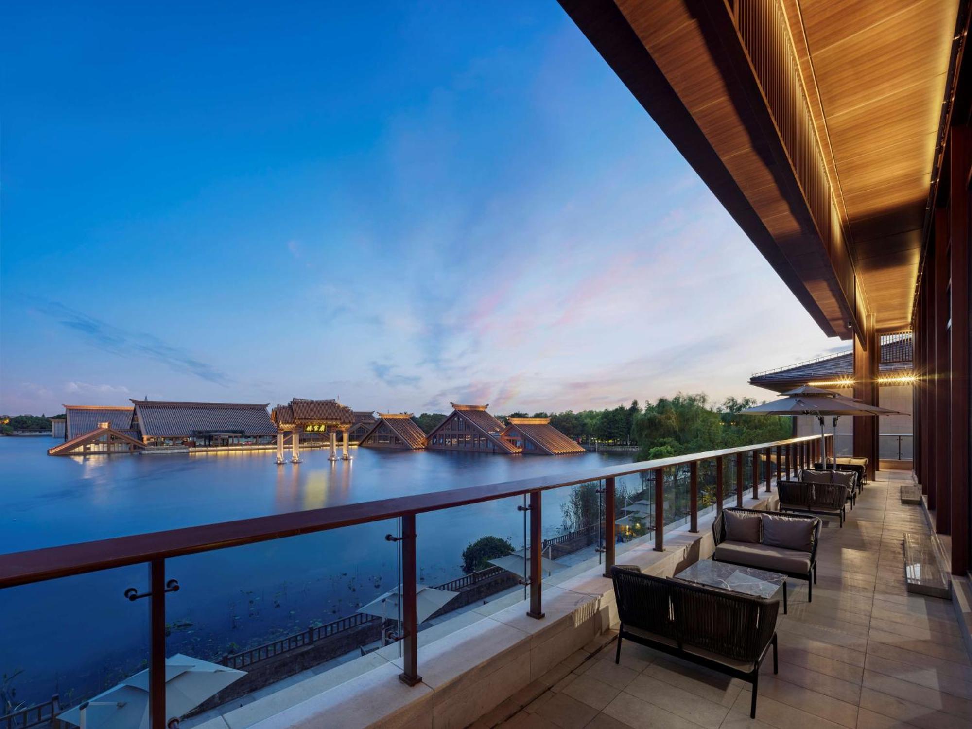 Hilton Shanghai Songjiang Guangfulin Exterior photo